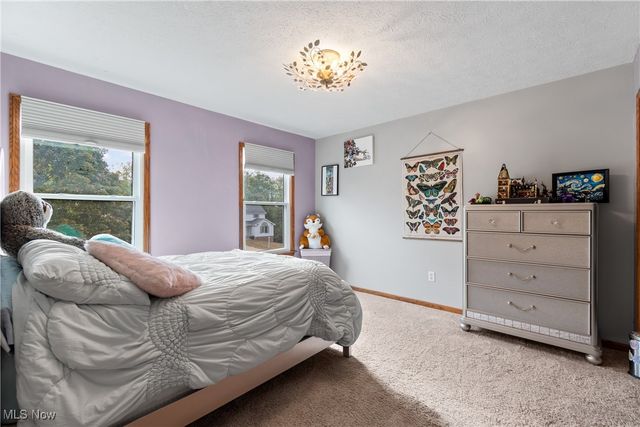 1905 Hampshire Circle NW, Uniontown, OH 44685