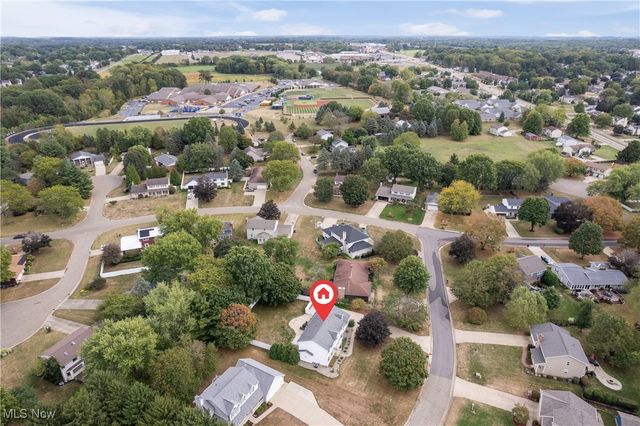 1905 Hampshire Circle NW, Uniontown, OH 44685