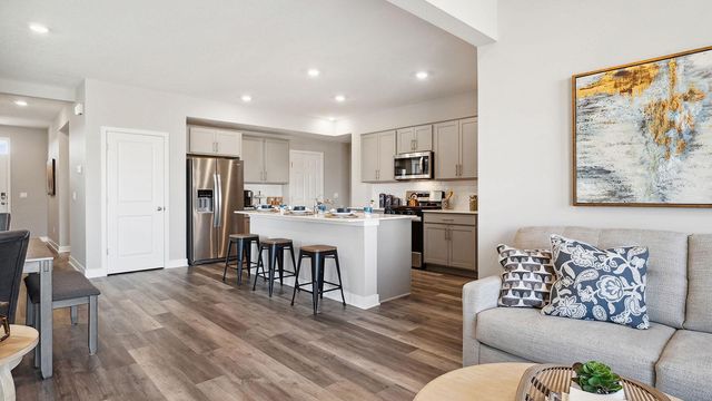 17046 Draper Way, Lakeville, MN 55044