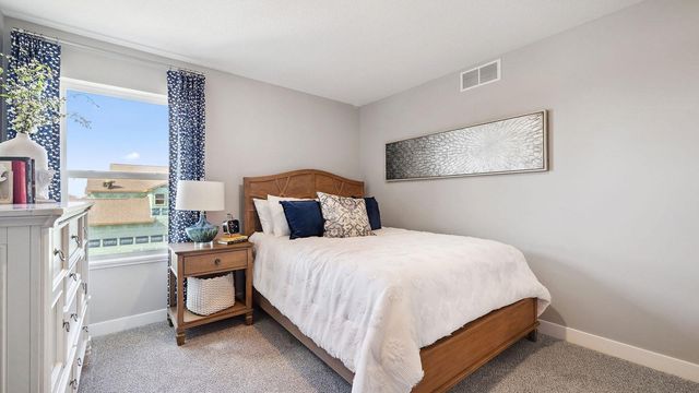 17046 Draper Way, Lakeville, MN 55044