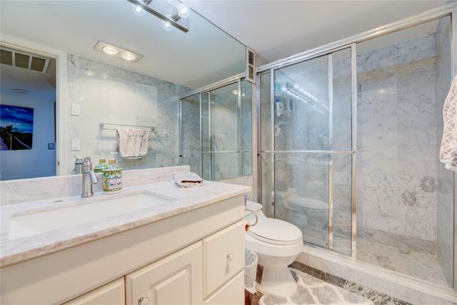 1 Las Olas Circle 1117, Fort Lauderdale, FL 33316