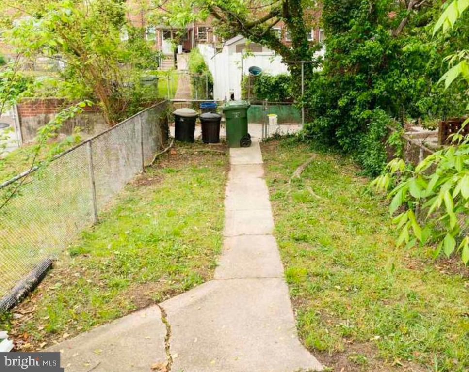 824 GLENWOOD AVE, Baltimore, MD 21212
