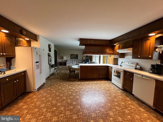 540 LYMAN AVE, Womelsdorf, PA 19567