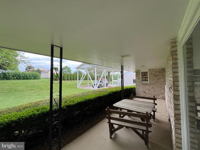 540 LYMAN AVE, Womelsdorf, PA 19567