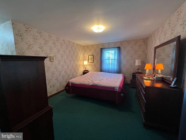 540 LYMAN AVE, Womelsdorf, PA 19567