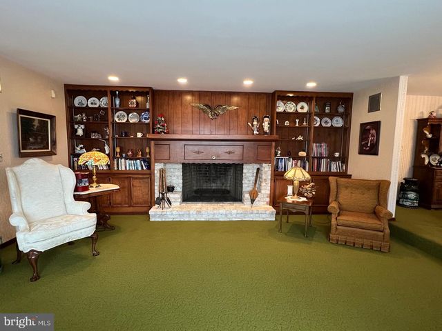 540 LYMAN AVE, Womelsdorf, PA 19567