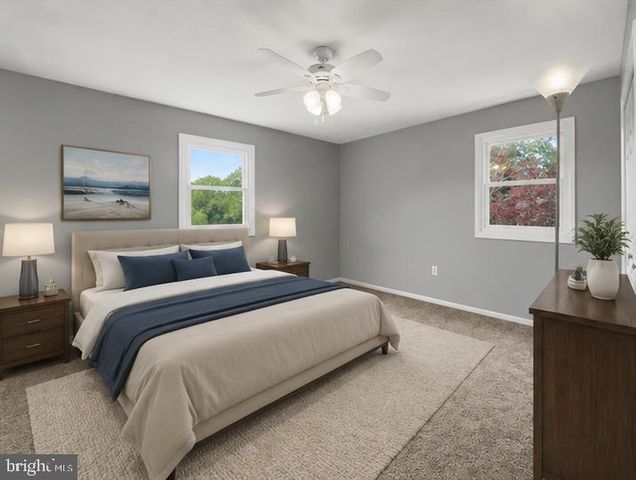 439 VALLEY RD, York, PA 17407