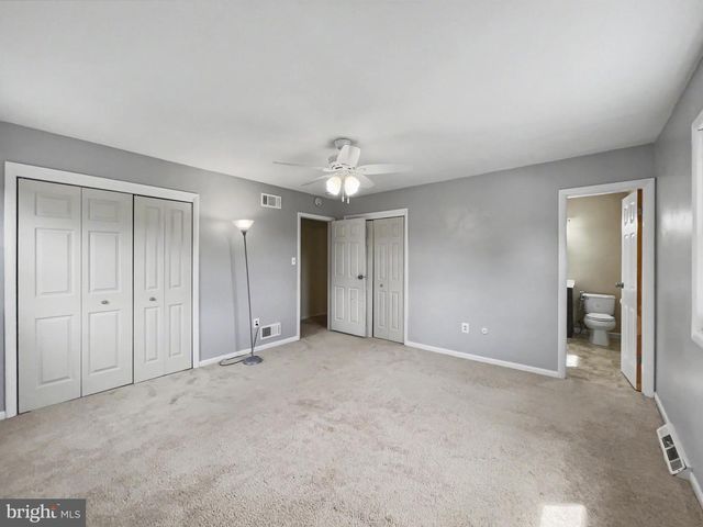 439 VALLEY RD, York, PA 17407