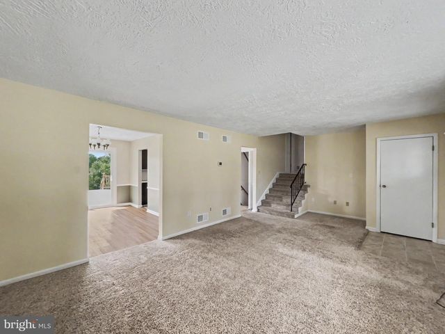439 VALLEY RD, York, PA 17407