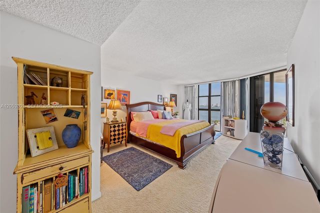4000 Towerside Ter 1210, Miami, FL 33138