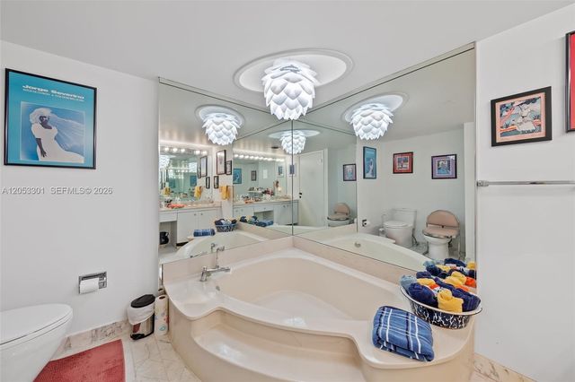 4000 Towerside Ter 1210, Miami, FL 33138