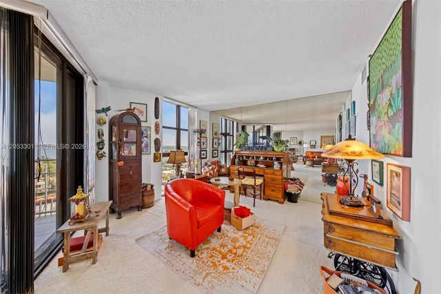 4000 Towerside Ter 1210, Miami, FL 33138