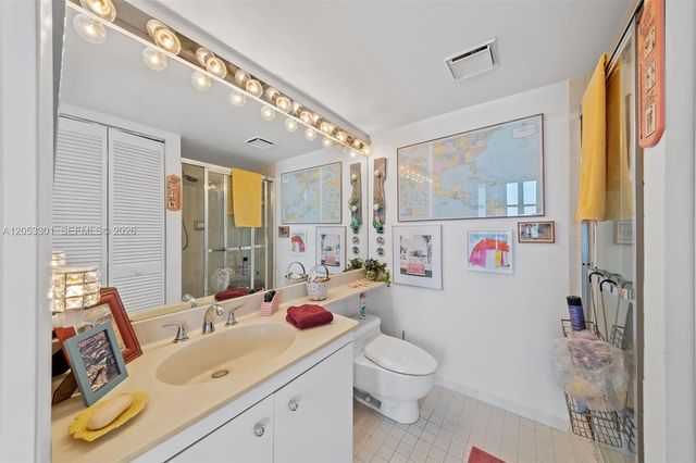 4000 Towerside Ter 1210, Miami, FL 33138