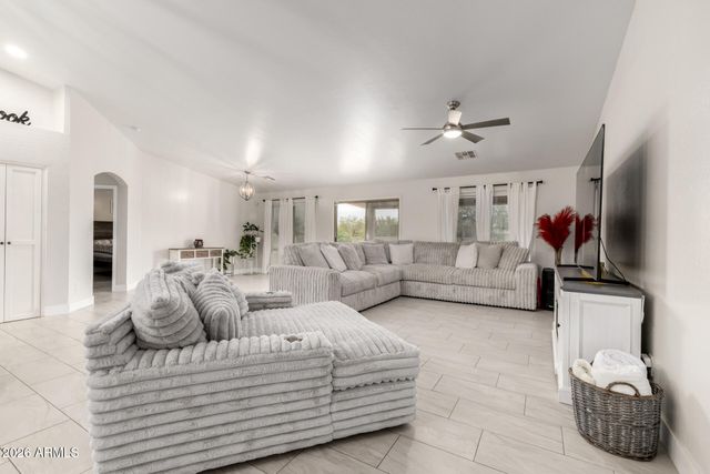 3929 N DEAD WOOD Drive, Casa Grande, AZ 85122