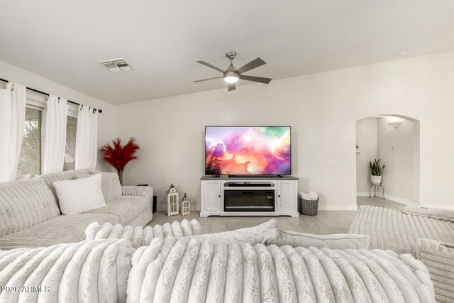 3929 N DEAD WOOD Drive, Casa Grande, AZ 85122