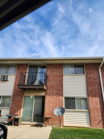 659 E Fullerton Avenue 201, Glendale Heights, IL 60139