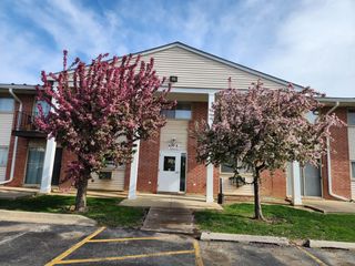 659 E Fullerton Avenue 201, Glendale Heights, IL 60139