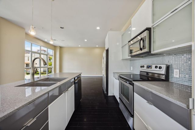 207 Pierce Street 205, Houston, TX 77002