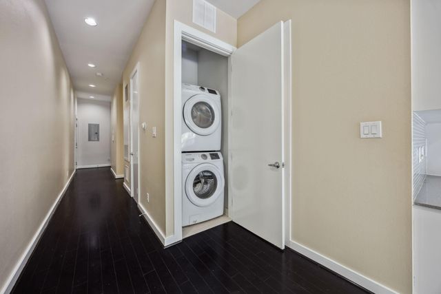 207 Pierce Street 205, Houston, TX 77002