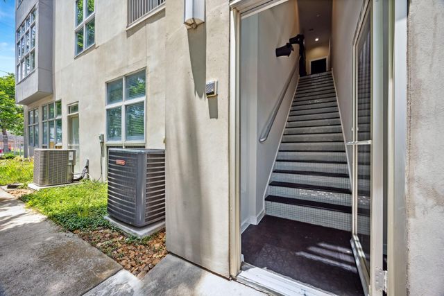 207 Pierce Street 205, Houston, TX 77002