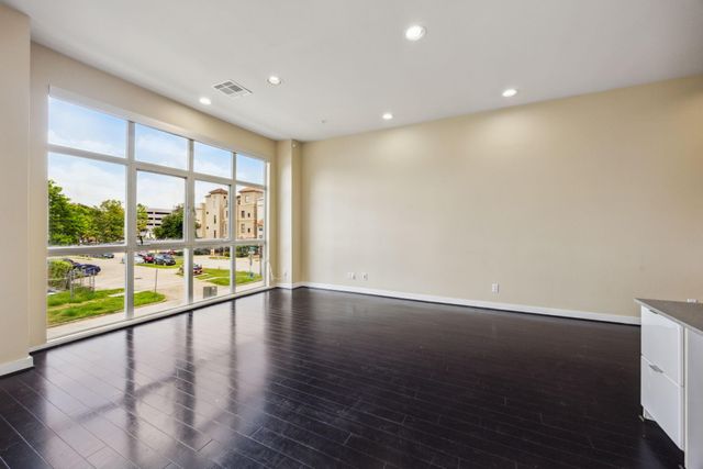 207 Pierce Street 205, Houston, TX 77002
