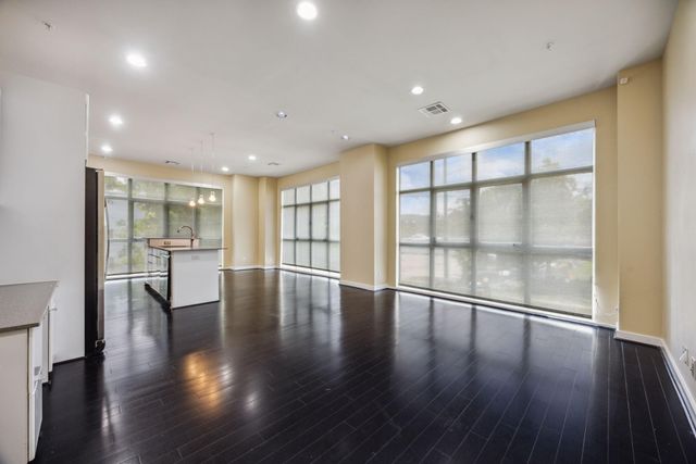 207 Pierce Street 205, Houston, TX 77002