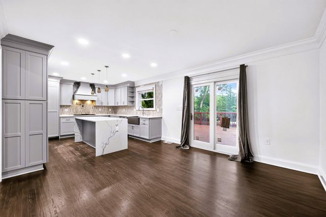 9901 BELHAVEN RD, Bethesda, MD 20817