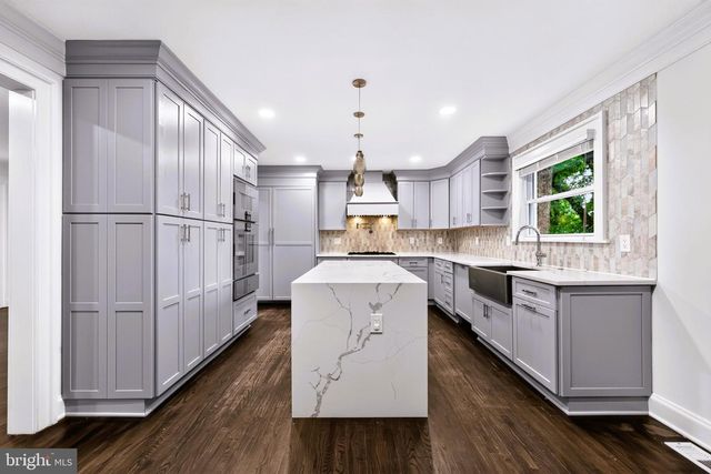 9901 BELHAVEN RD, Bethesda, MD 20817