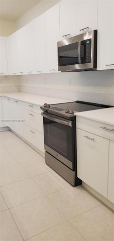 4425 NW 83rd Pkwy 4425, Doral, FL 33166