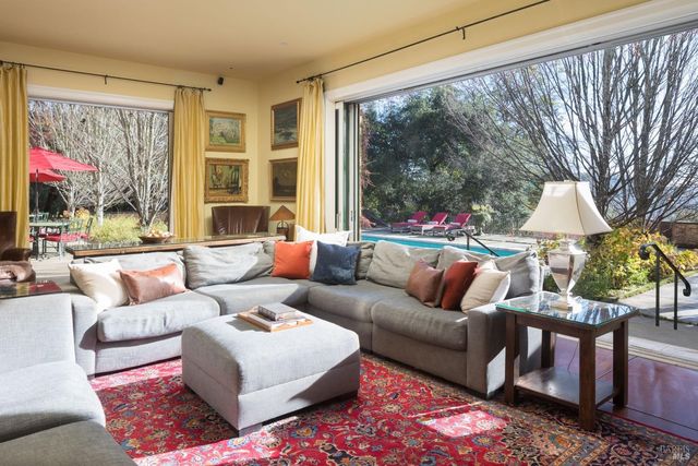 18730 Canyon Rd, Sonoma, CA 95476