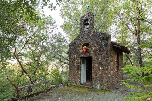 18730 Canyon Rd, Sonoma, CA 95476