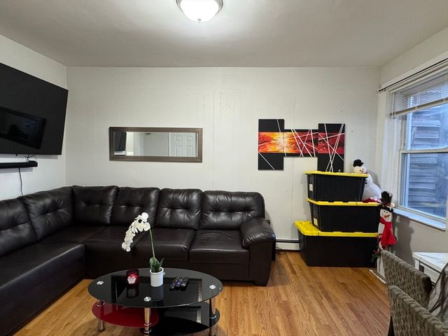 139 London Street 3, Boston, MA 02128