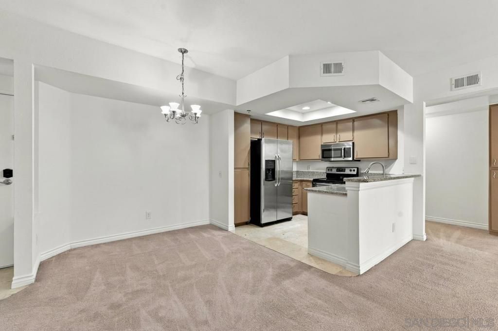 680 Camino De La Reina 2201, San Diego, CA 92108 — photo 5