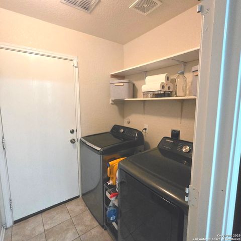 10015 Del Lago, San Antonio, TX 78245