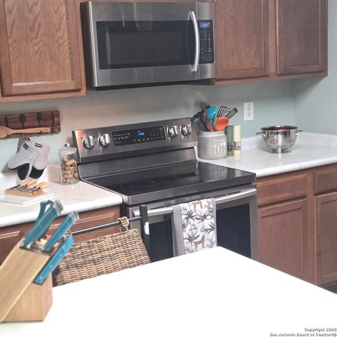 10015 Del Lago, San Antonio, TX 78245