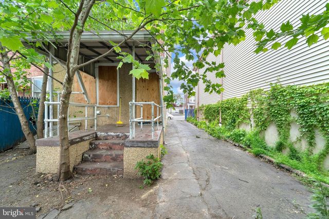 609 CHESTNUT AVE, Trenton, NJ 08611
