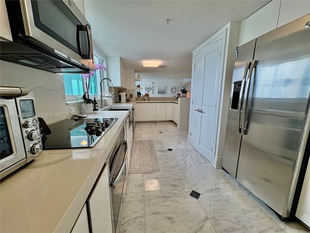 1800 N Bayshore Dr 1801, Miami, FL 33132