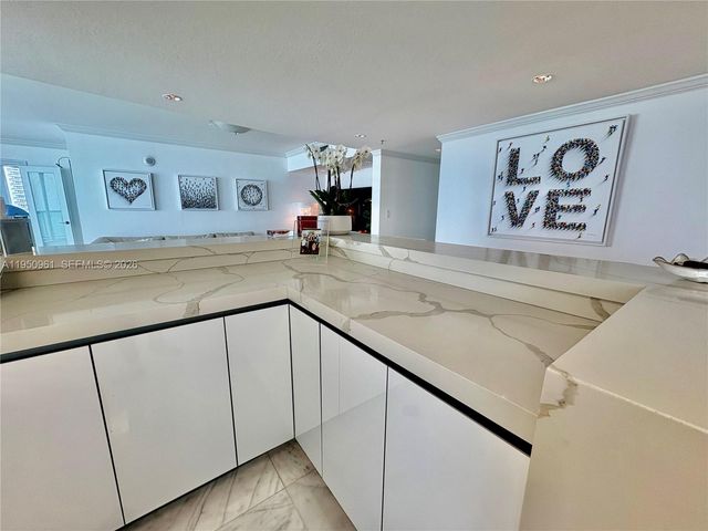 1800 N Bayshore Dr 1801, Miami, FL 33132