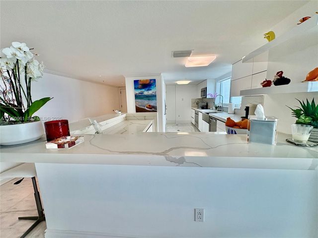 1800 N Bayshore Dr 1801, Miami, FL 33132