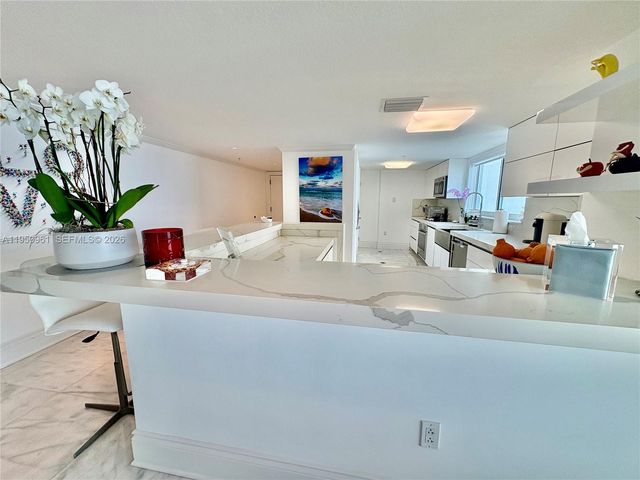 1800 N Bayshore Dr 1801, Miami, FL 33132