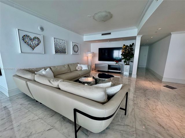 1800 N Bayshore Dr 1801, Miami, FL 33132