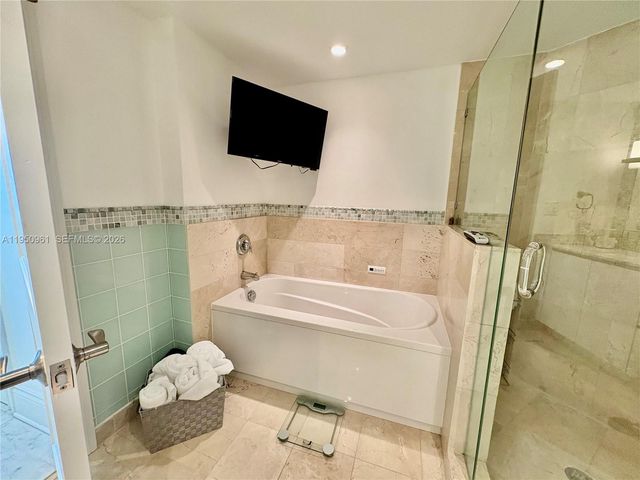 1800 N Bayshore Dr 1801, Miami, FL 33132