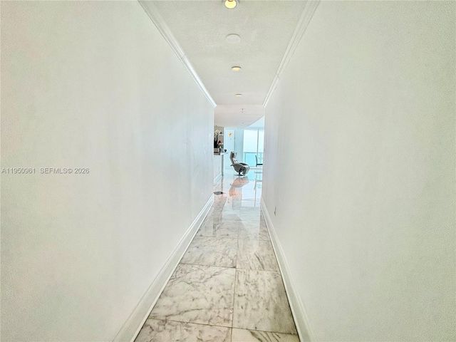 1800 N Bayshore Dr 1801, Miami, FL 33132