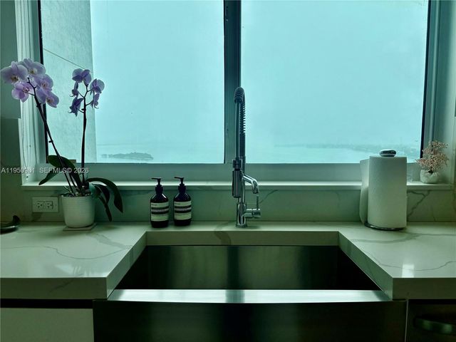 1800 N Bayshore Dr 1801, Miami, FL 33132