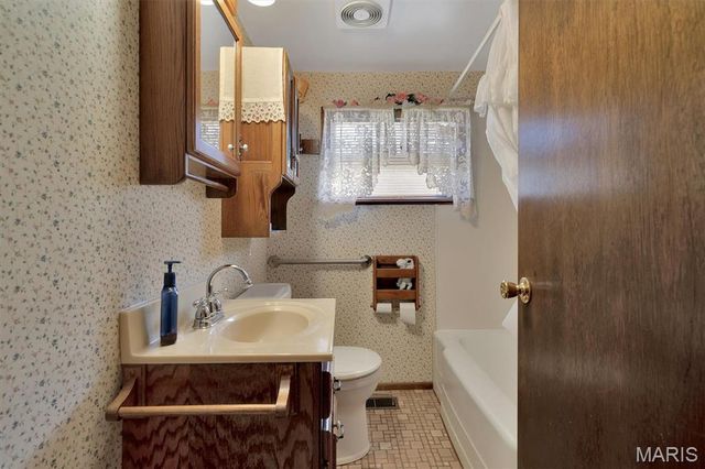 4925 State Road 30, House Springs, MO 63051