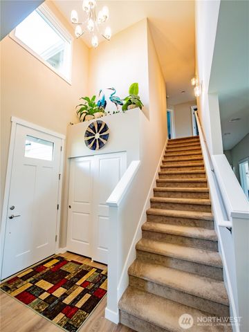 806 CODY Street SE, Rainier, WA 98576