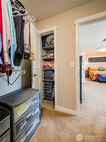 806 CODY Street SE, Rainier, WA 98576