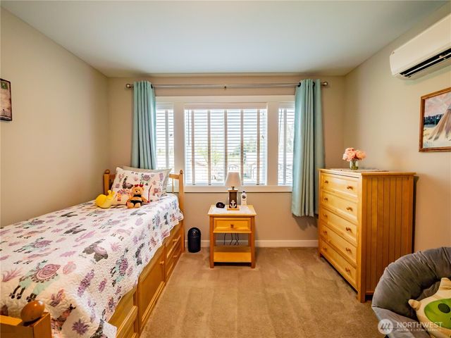 806 CODY Street SE, Rainier, WA 98576