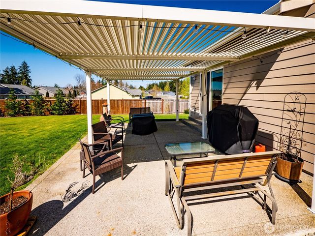 806 CODY Street SE, Rainier, WA 98576