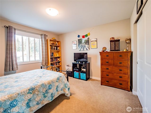 806 CODY Street SE, Rainier, WA 98576